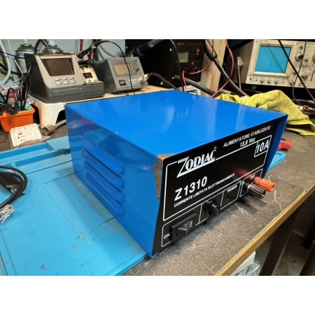 Zodiak Z1310 Alimentatore stabilizzato 10 A. 13,8 V., a trasformatore (no switching) Usato