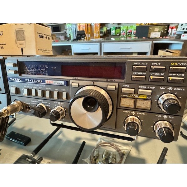 Yaesu FT-757GX CAT, Ricetrasmettitore HF 100 Watts - USATO
