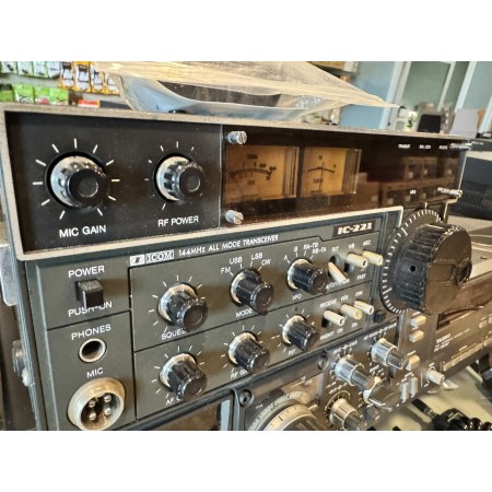 Icom IC-221 Vintage VHF FM-USB-LSB-CW Transceiver - USED
