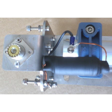 Prosistel PST-1524VC Antenne verticale multibande piégée avec radiales rigides chargées Prosistel PST-1524VC Antenne verticale multibande piégée avec radiales rigides chargées