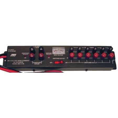 MFJ-1118 distribuzione di alimentazione 12 V alto amperaggio con voltmetro MFJ-1118 distribuzione di alimentazione 12 V alto amperaggio con voltmetro