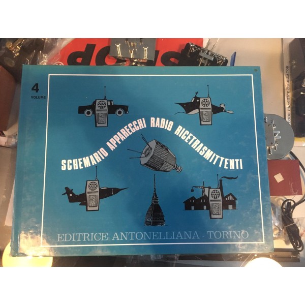 Schéma des appareils émetteurs-récepteurs radio - volume 4