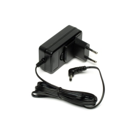 YAESU SAD-25 C Wandladegerät für FT-3D/FTA-450/550/750