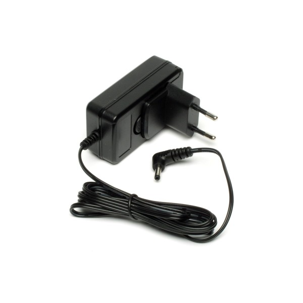 YAESU SAD-25 C Wandladegerät für FT-3D/FTA-450/550/750