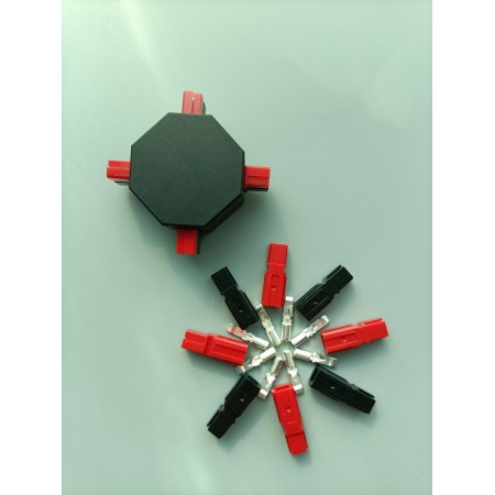 4 WAY POWERPOLE – 4-Wege-Stromkabelanschluss. Zigarettenanzünder für QRP und QRO