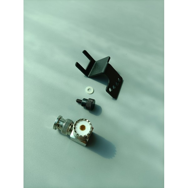 Connecteur mâle BNC/SO239 90° avec support de verrouillage pour Icom IC-705 QRP