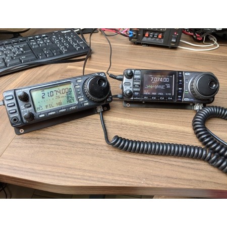 SKT-7000 Nuovo kit di separazione frontalino per ICOM IC-7000 con supporto (sostituisce OPC-1443)