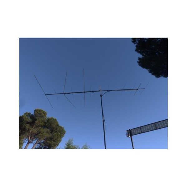 Antenne directive 83JXX26 8 éléments 144 et 3 en 50 MHz