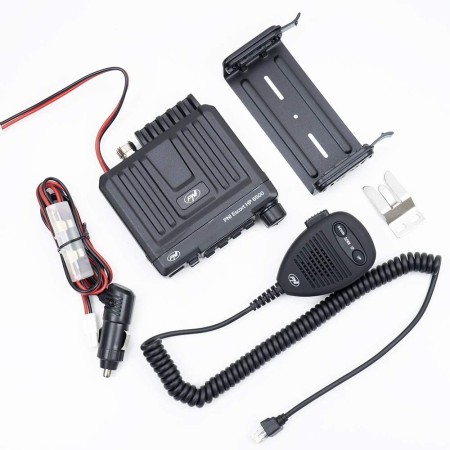 Stazione radio CB PNI Escort HP 6500, multistandard, 4W, AM-FM, 12V, ASQ, RF Gain, presa accendisigari inclusa Stazione radio CB PNI Escort HP 6500, multistandard, 4W, AM-FM, 12V, ASQ, RF Gain, presa accendisigari inclusa