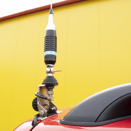 CB antenna PNI S9 length 120 cm and butterfly magnet PNI 120 / DV 125 mm included